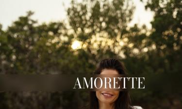 Amorette International Elite Escort Model Anna Pool